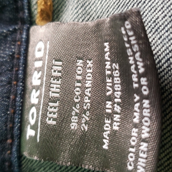 TORRID BLUE JEANS. SIZE 22R. - Picture 10 of 11